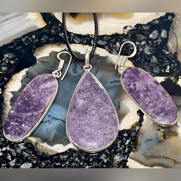 “The Peace Stone” Lepidolite Pendant & Earrings Set - Picture 9 of 17